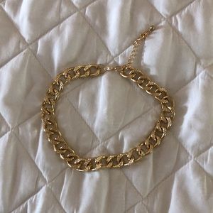 gold chain in good condition